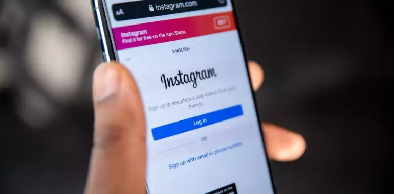 How to make instagram private using simple steps?